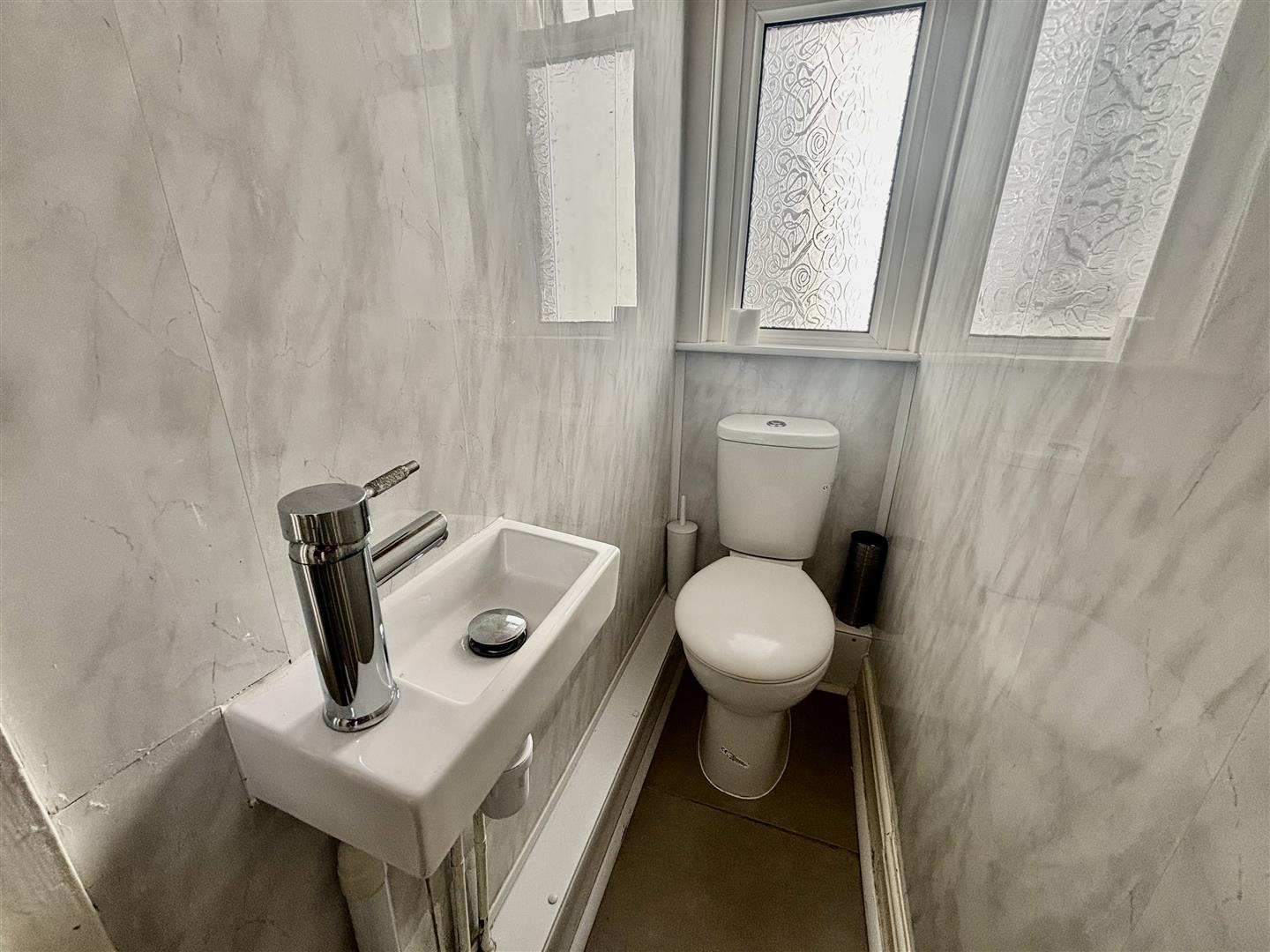 Knoll Avenue, Uplands, Swansea, SA2 0JE